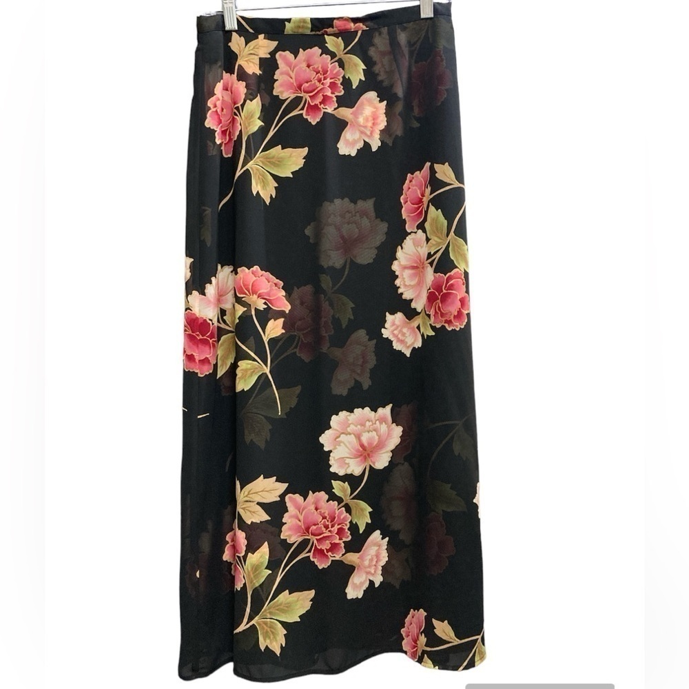 Floral rose skirt